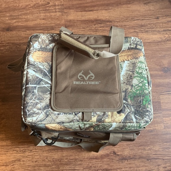 IGLOO Realtree 30 Cans Cooler Soft Side Square Bag Camouflage NWT - Picture 3 of 12